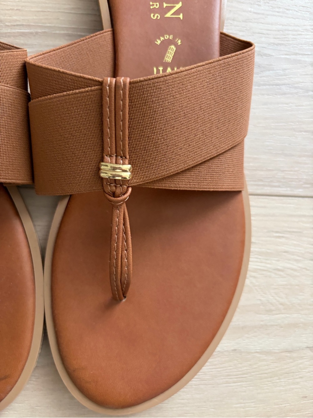 🆕 NEW Italian Shoemakers Women's Size 11 Camel Brown Slip-on Thong Sandals - Picture 2 of 6